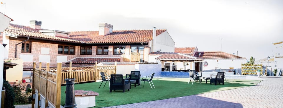 Property building, Patio, Garden