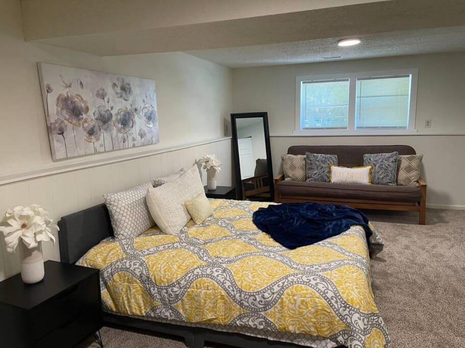 Family & Group Friendly 4BR | 10 Min to Uptown | Pets OK House in Mint Hill