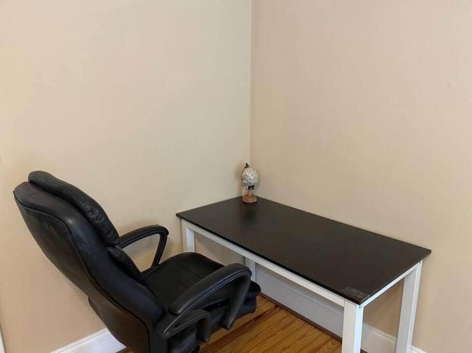 Sleeps 6, 3BR House, Fenced Yard, Pets Welcome - Mins to Motor Speedway House in Kannapolis