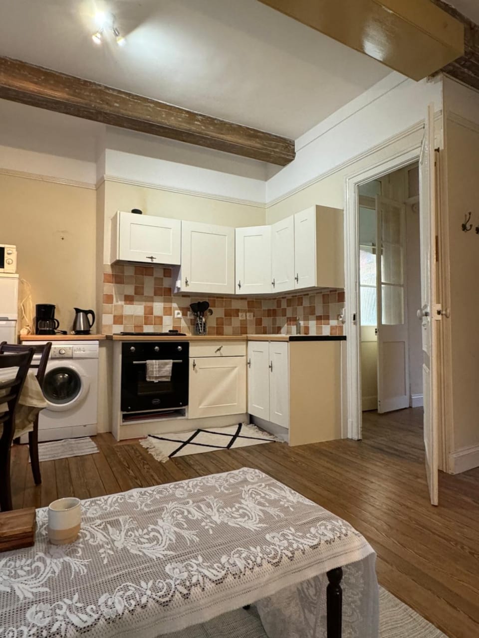 Kitchen or kitchenette, Dining area, minibar, pet friendly, stove