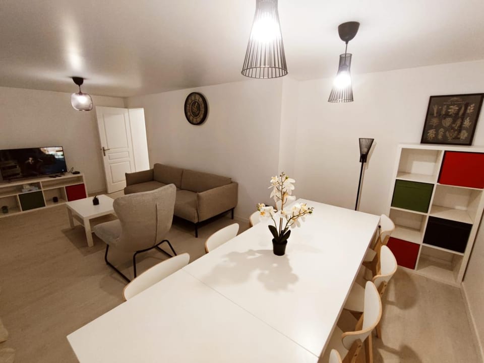 Communal lounge/ TV room