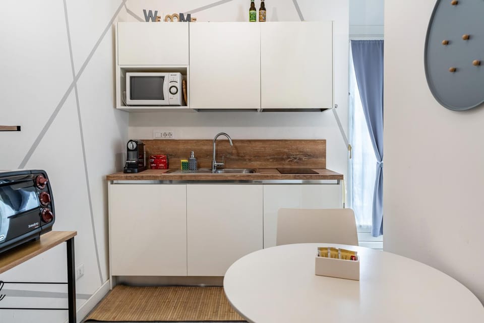 Kitchen or kitchenette, Living room