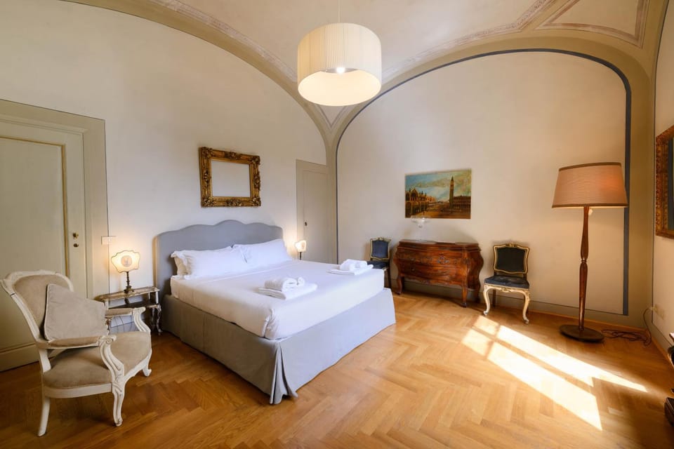 Bed, Living room, Photo of the whole room