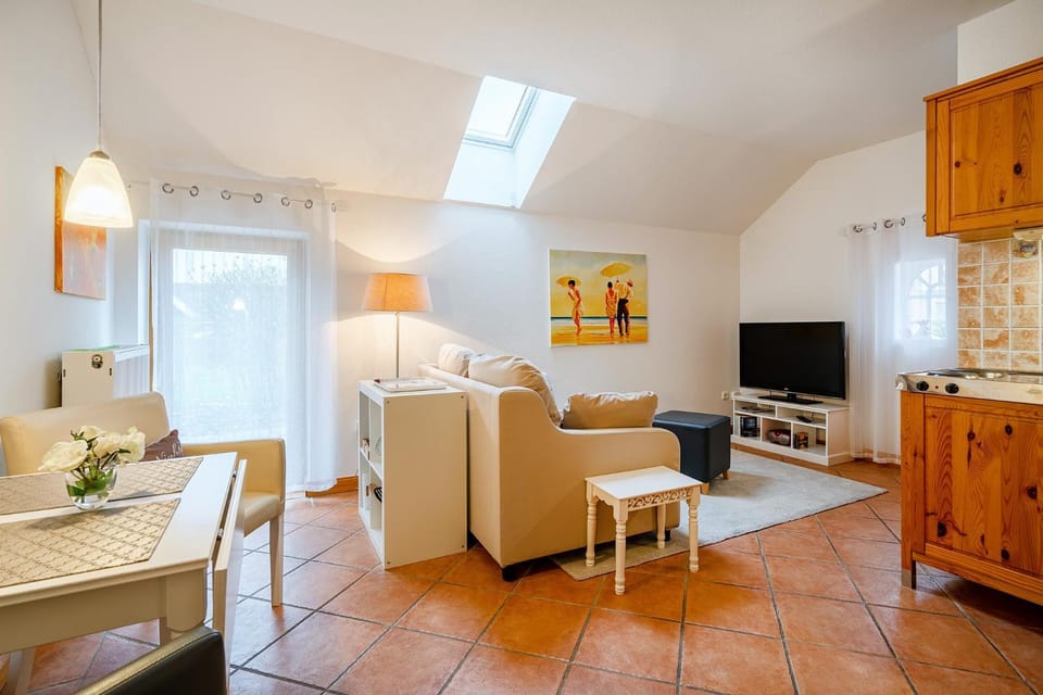 Living room, Dining area, Garden view