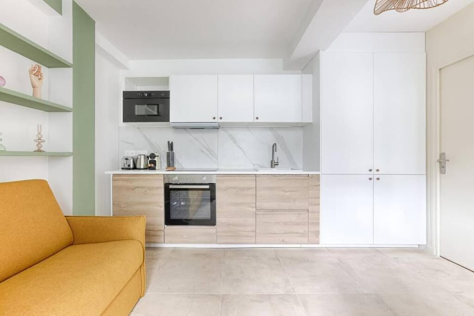 MyKeypers - Chic & Cozy Flat 4P - République Apartment in Paris