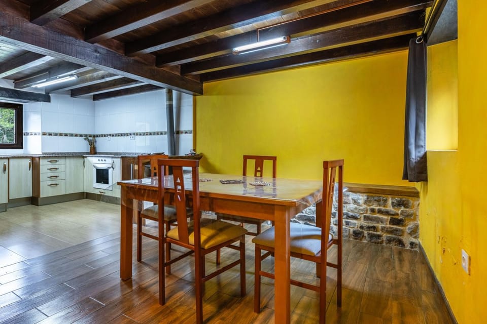 Property building, Kitchen or kitchenette, Living room