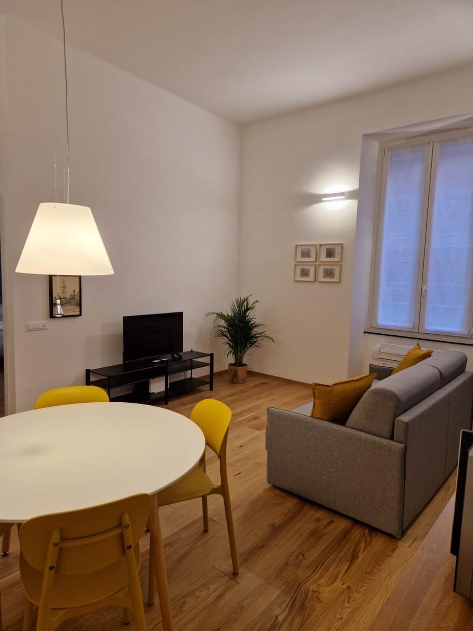 Communal lounge/ TV room, TV and multimedia, Living room, Seating area