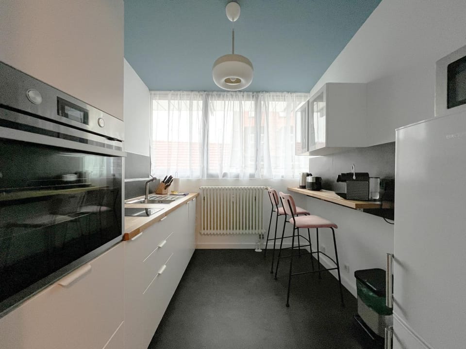 Kitchen or kitchenette, Dining area, internet, minibar, pet friendly, stove, toaster