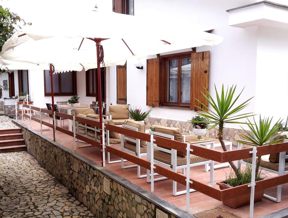 Property building, Patio, View (from property/room), Balcony/Terrace, Garden view