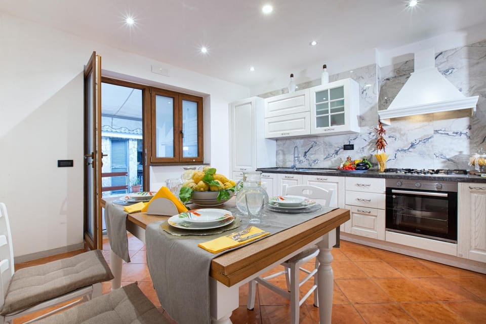 Kitchen or kitchenette, oven, stove