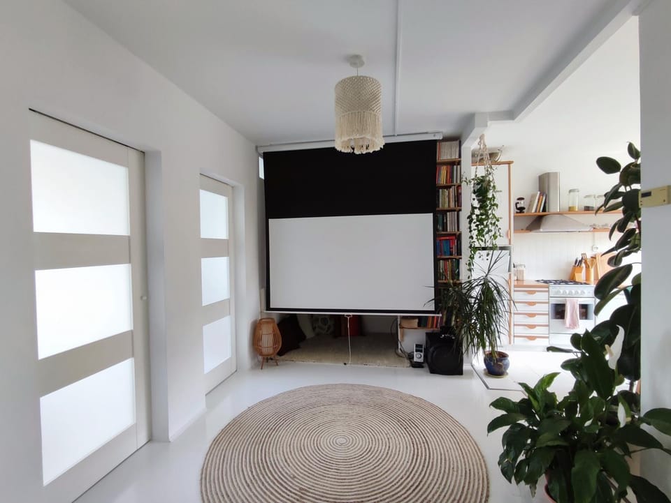 Library, TV and multimedia, Kitchen or kitchenette