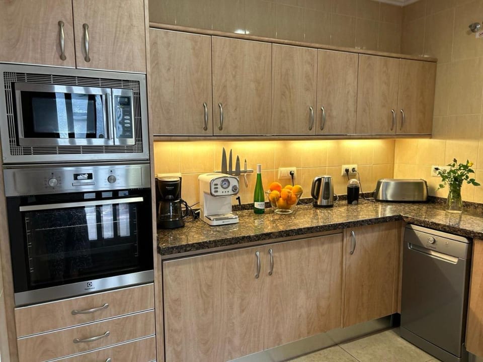 Coffee/tea facilities, Kitchen or kitchenette, dishwasher, minibar, pet friendly, toaster
