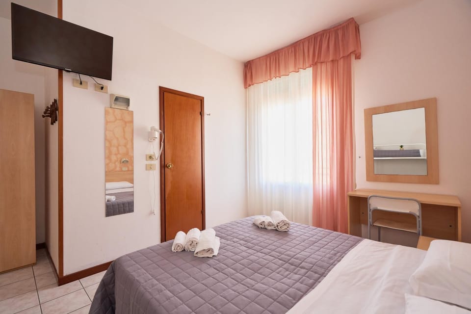 Decorative detail, Bedroom