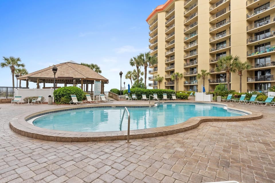 Property building, Patio, Day, Natural landscape, Balcony/Terrace, Pool view, Swimming pool, sunbed