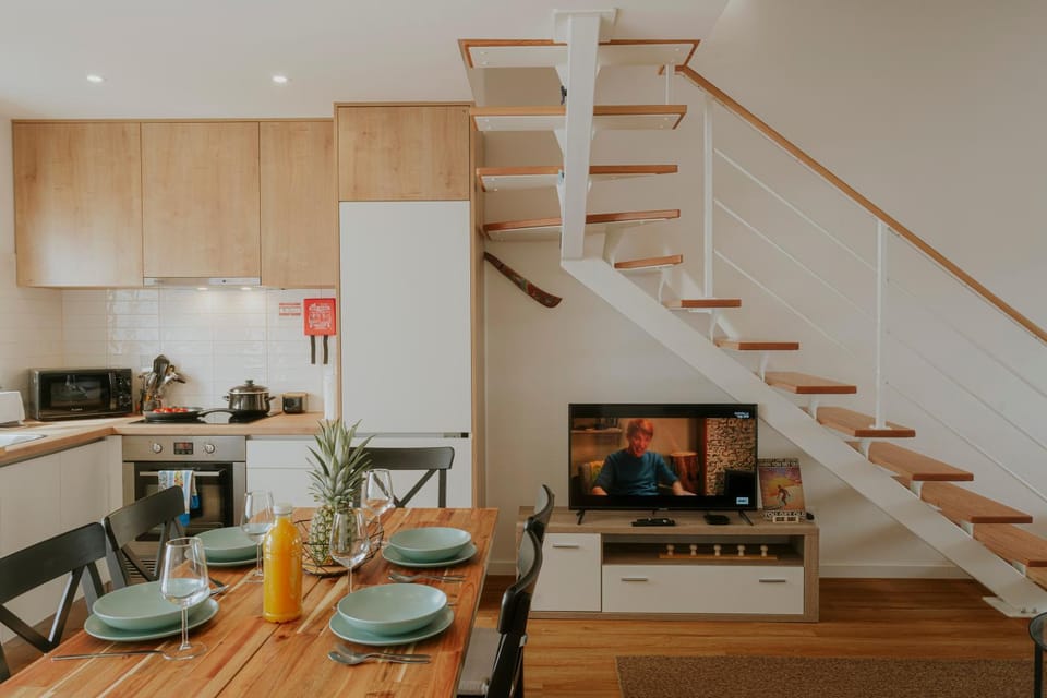 TV and multimedia, Kitchen or kitchenette, Living room, Seating area, Dining area, minibar, pet friendly
