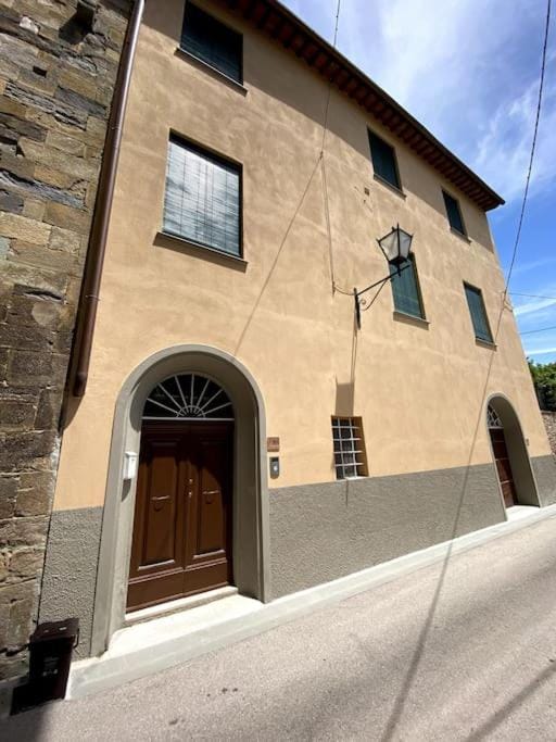 Property building, Facade/entrance