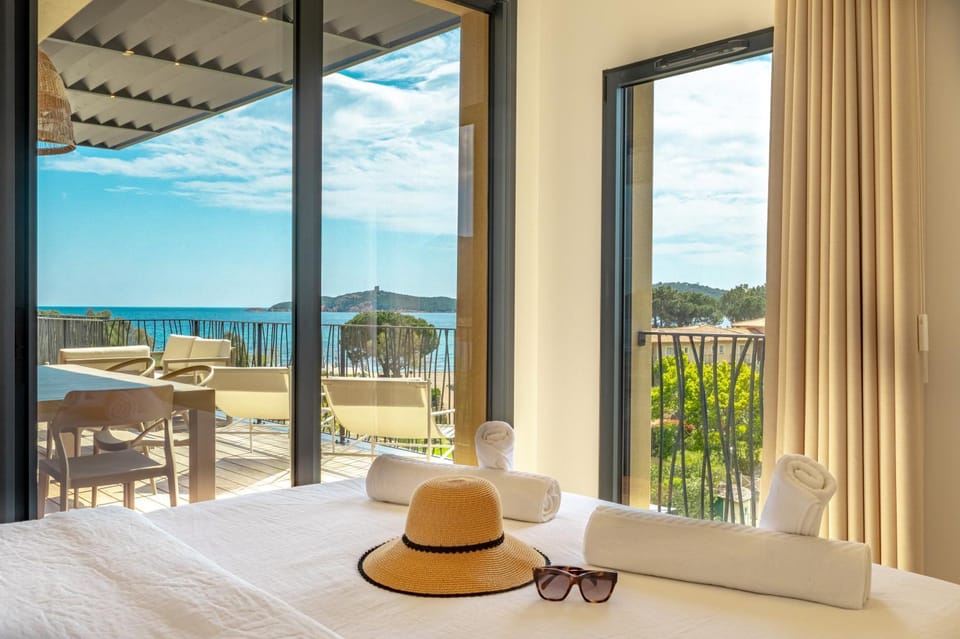 Patio, Bed, Bedroom, Sea view, towels