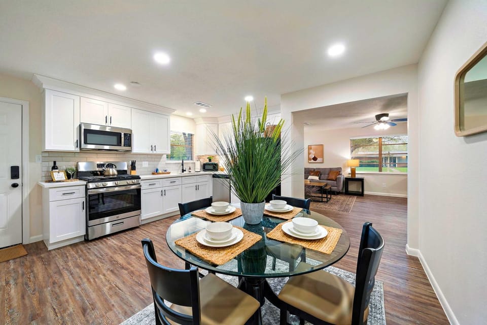 Peaceful Abode in Convenient Baytown Location House in Baytown