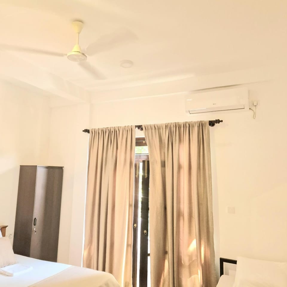 fireplace, air conditioner
