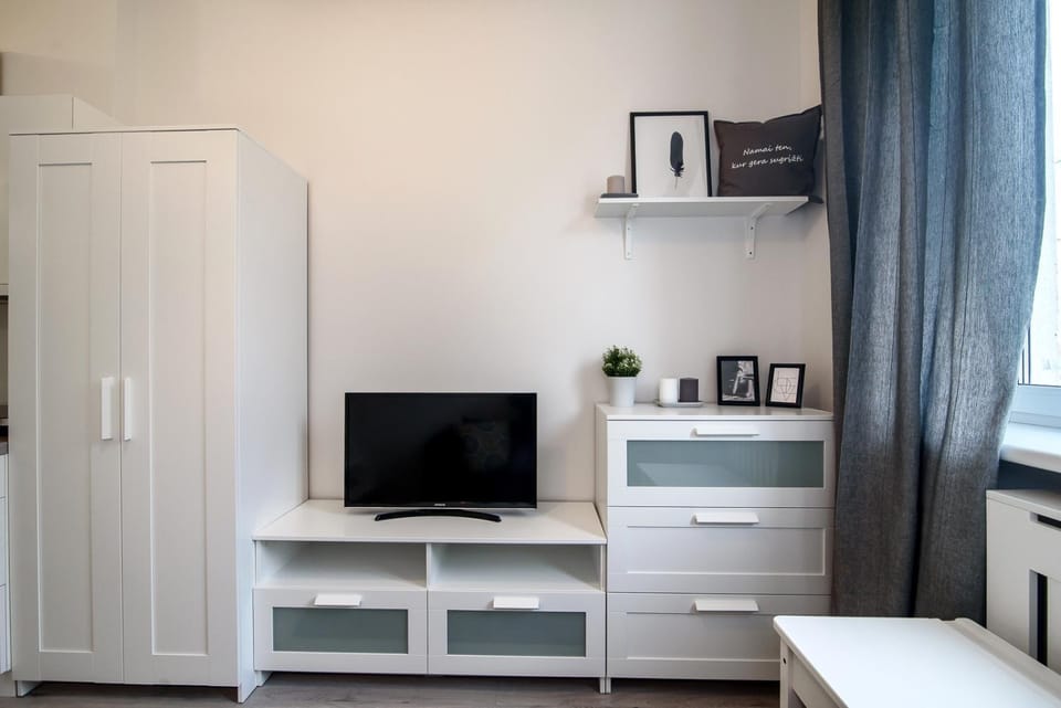 TV and multimedia, Photo of the whole room