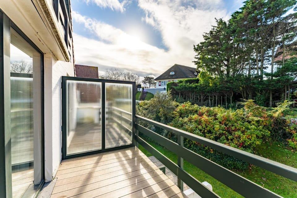 Balcony/Terrace, Garden view