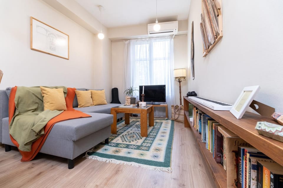 Library, TV and multimedia, View (from property/room), Living room, Seating area