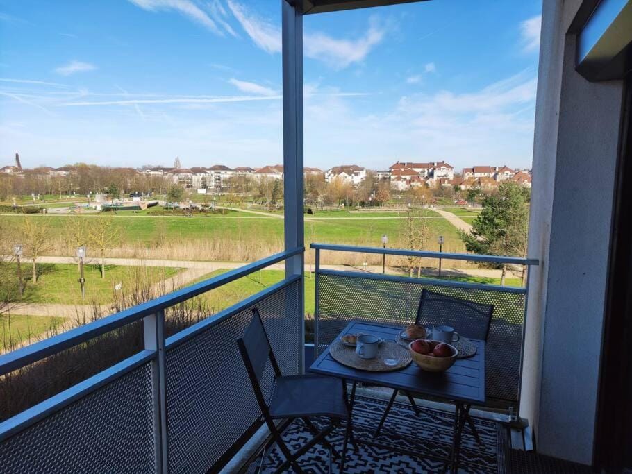 View (from property/room), Balcony/Terrace