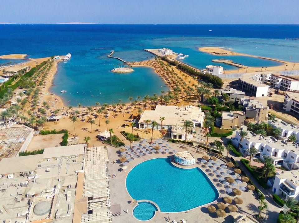 Bird's eye view, Beach, Swimming pool