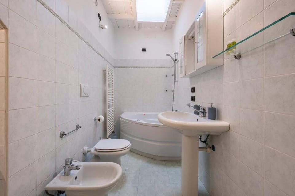 Shower, Toilet, Bathroom, Bath, bidet