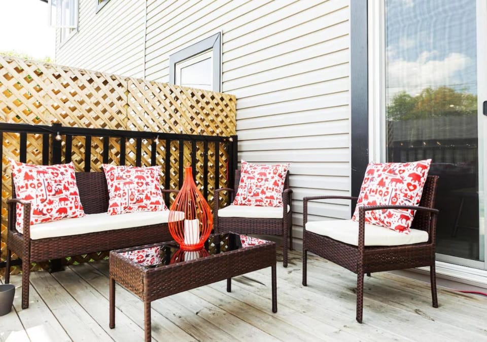 Modern Home - King Bed - Garage - Long Stays Apartment in Edmonton
