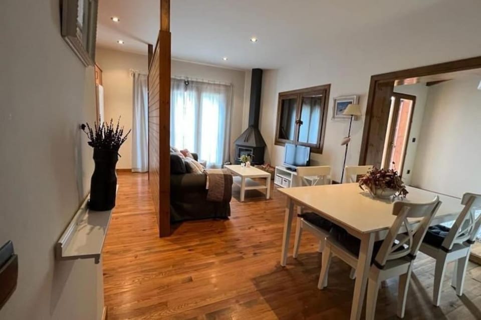 Fantástico apartamento con vistas a Llivia Apartment in Llívia