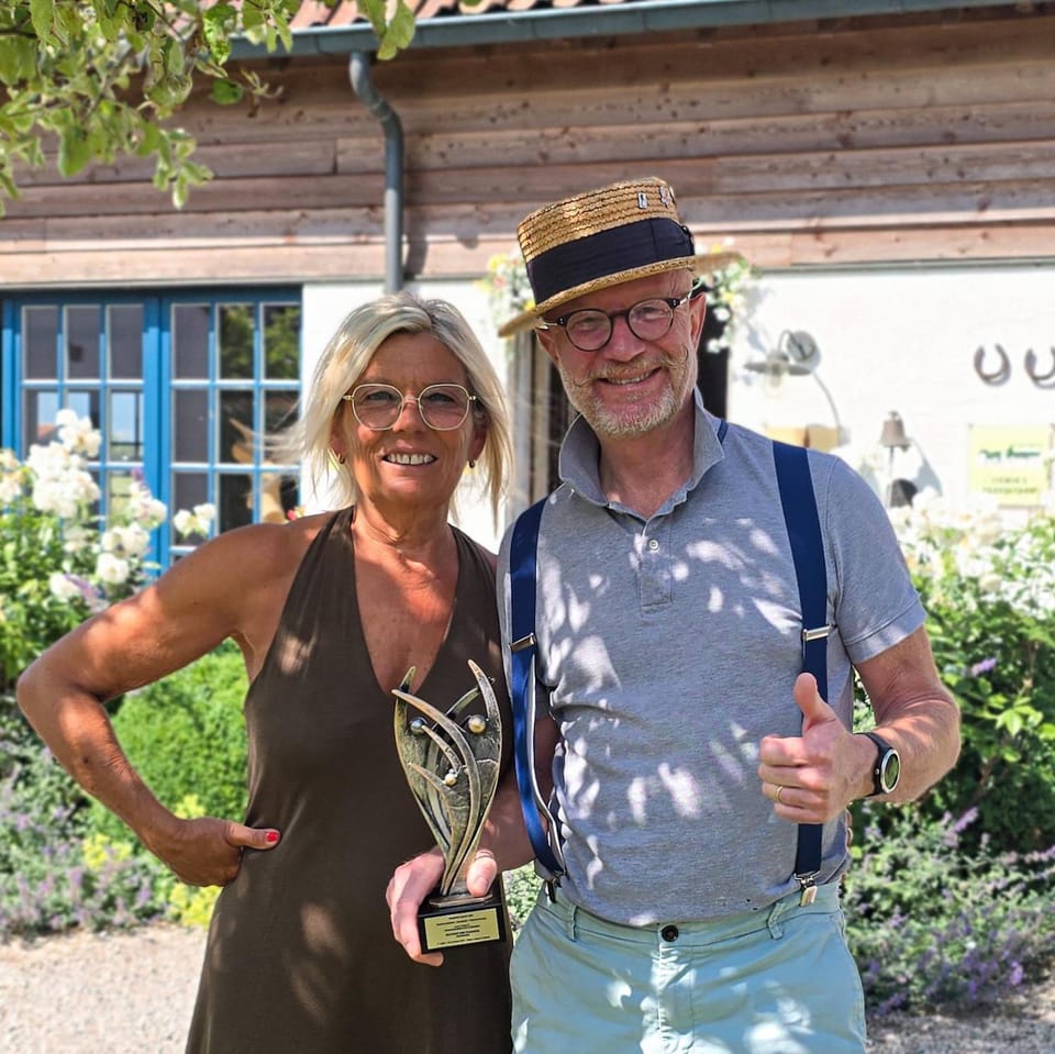 People, Certificate/Award