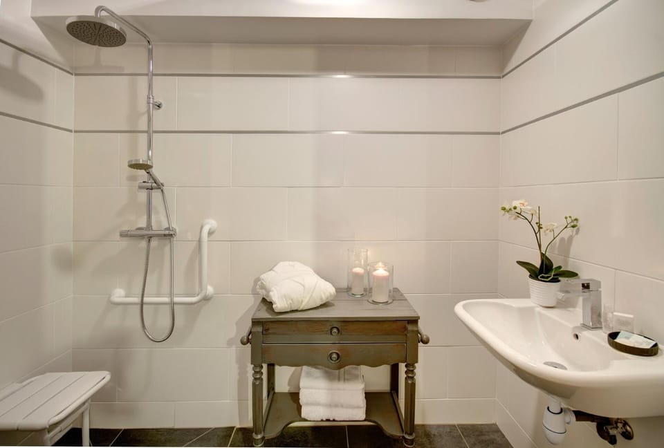 Shower, Toilet, Bathroom, kitchen
