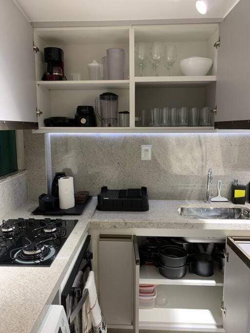 Coffee/tea facilities, Kitchen or kitchenette, minibar, pet friendly, stove