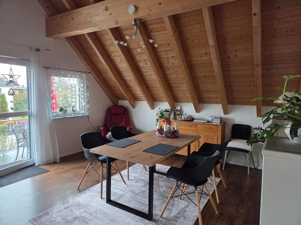 Living room, Seating area, Dining area