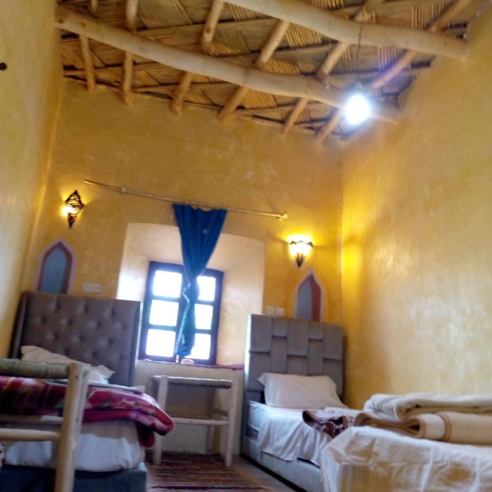 Bed, Seating area, fireplace