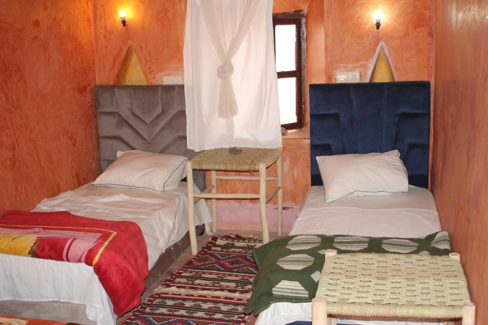 Bed, Living room, Photo of the whole room, Bedroom