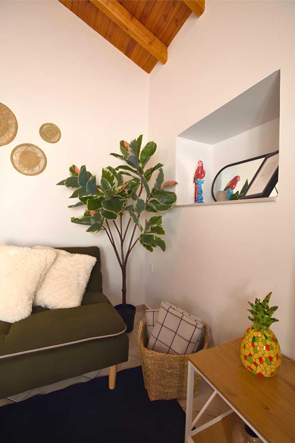 Living room, Decorative detail, Seating area