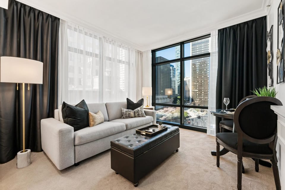 Living room, Seating area