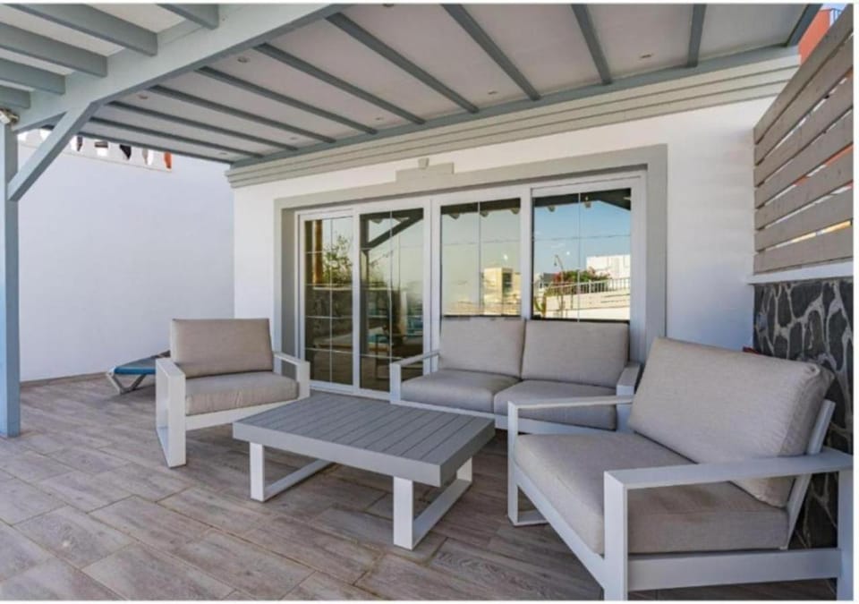 Patio, Day, View (from property/room), Balcony/Terrace, Seating area, sunbed