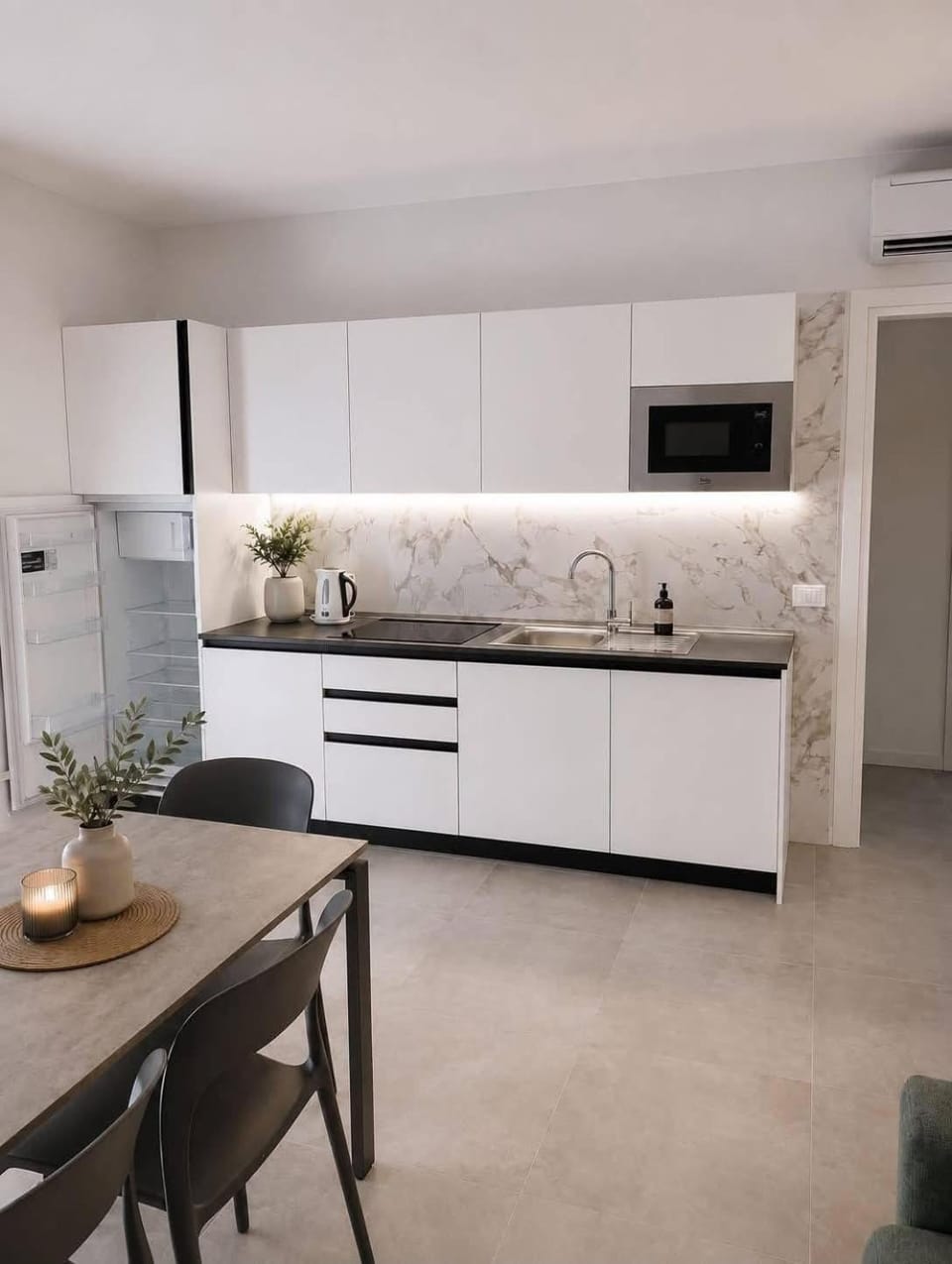 Kitchen or kitchenette