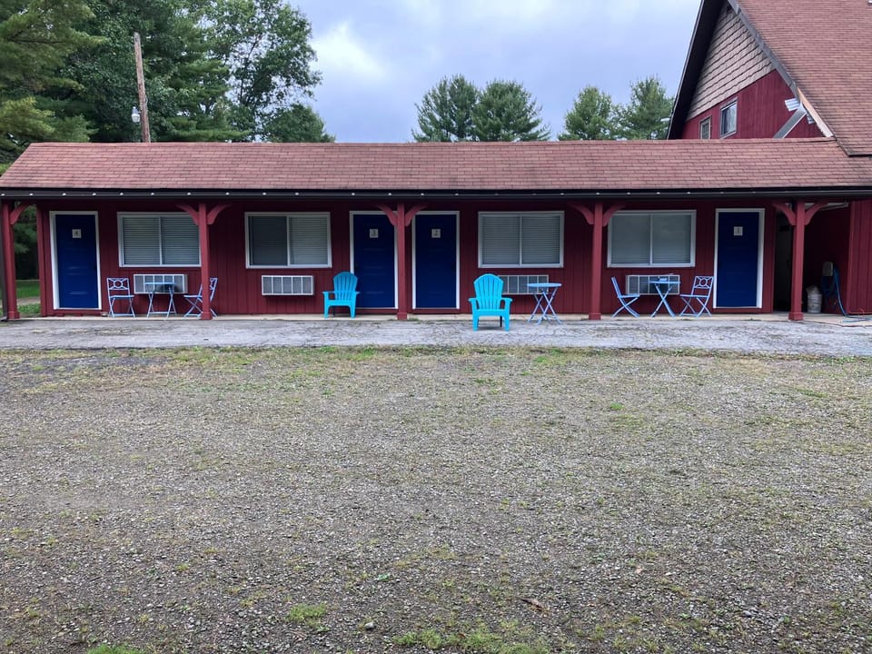 Property building, Patio, Seating area