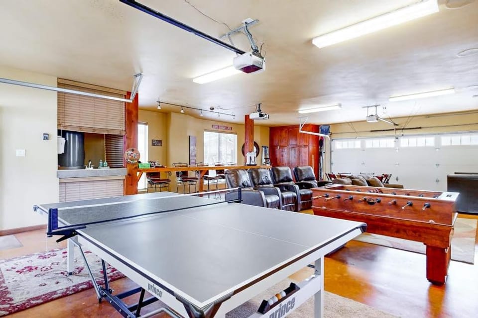 Treetop on LBJ House in Kingsland