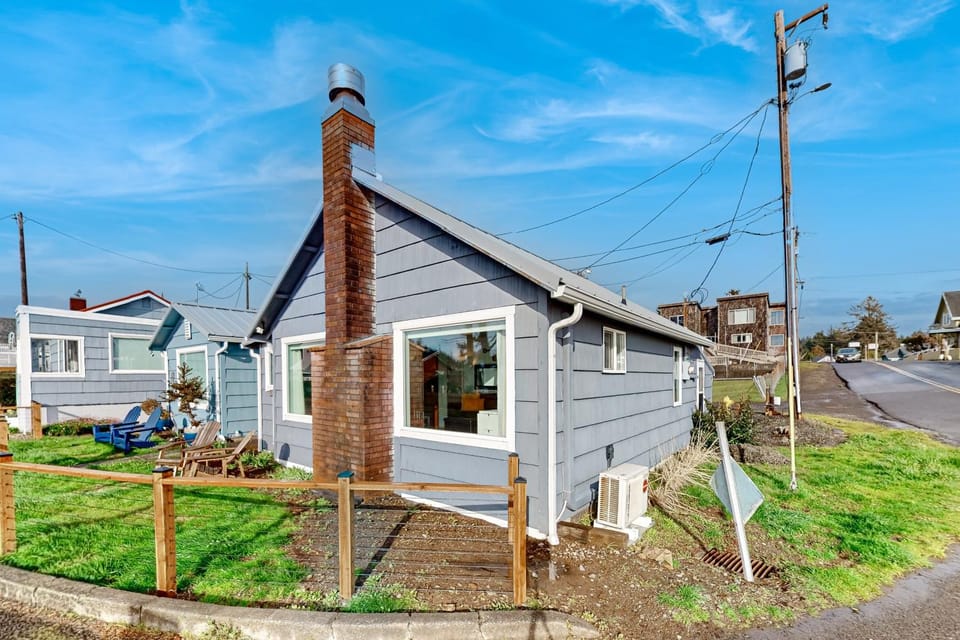 Junebug Cottage House in Netarts