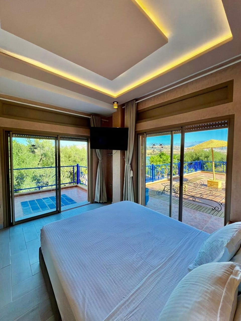 Marrakech reg Dar Nfis LUXE PISCINE CHAUFFEE JACCUZI ACTIVITÉS WIFI Bed and Breakfast in Marrakesh-Safi