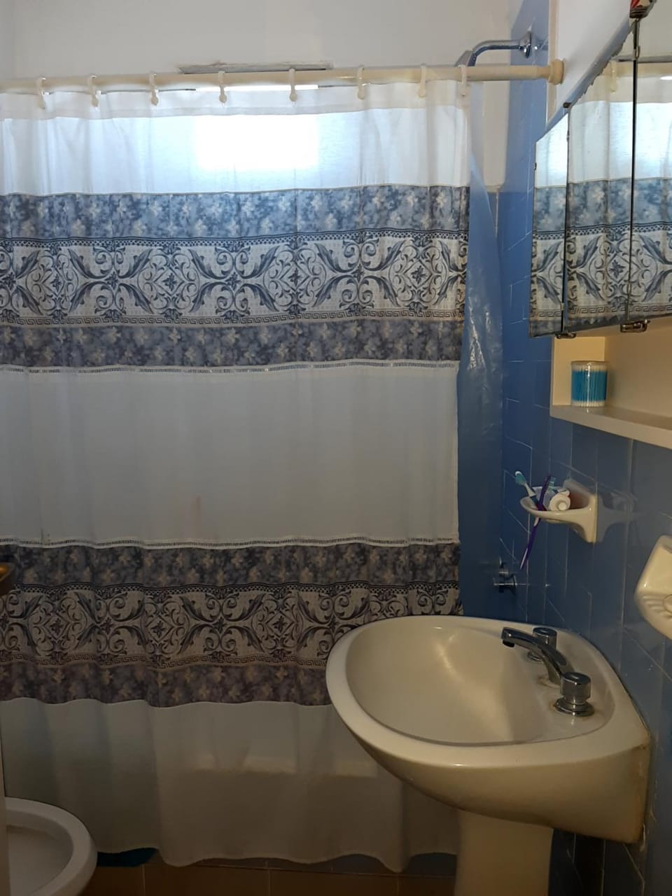 Shower, Toilet, Bathroom, Bath