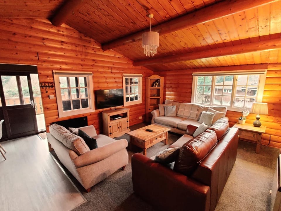 Serene Snowdonia Retreat Chalet in Trawsfynydd