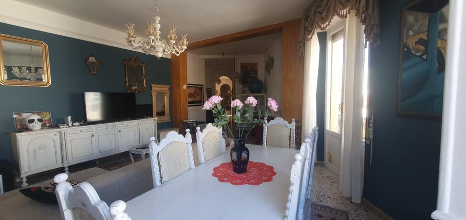 VIBE SPOLETO, Stazione a 150 mt, parcheggio gratuito Bed and Breakfast in Spoleto