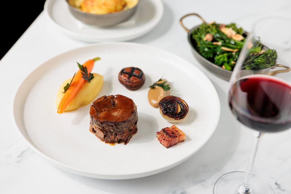 Restaurant/places to eat, Food close-up, Food and drinks, Food, Dinner, Drinks, Alcoholic drinks