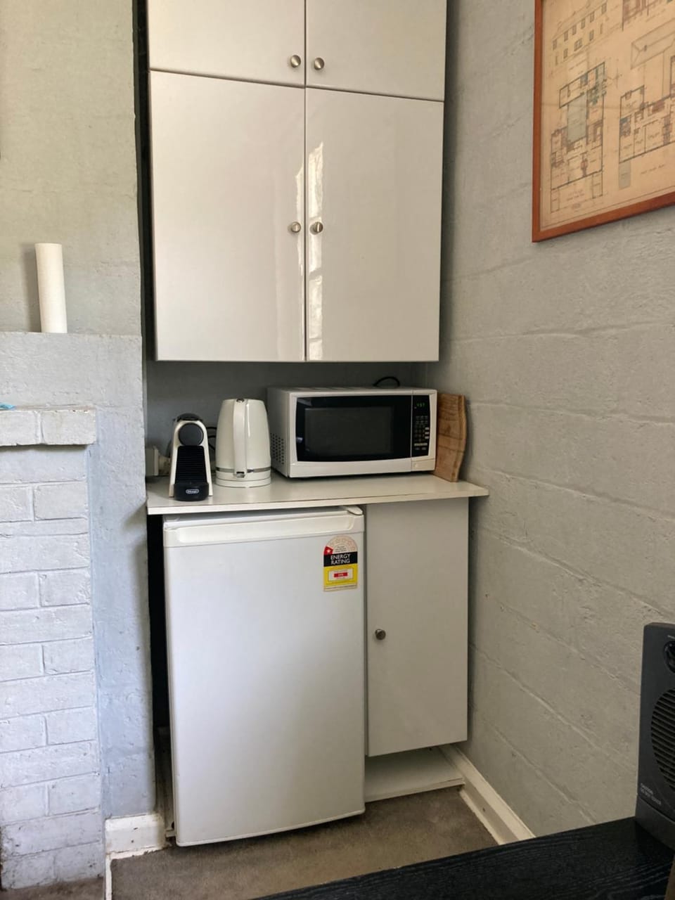 Kitchen or kitchenette